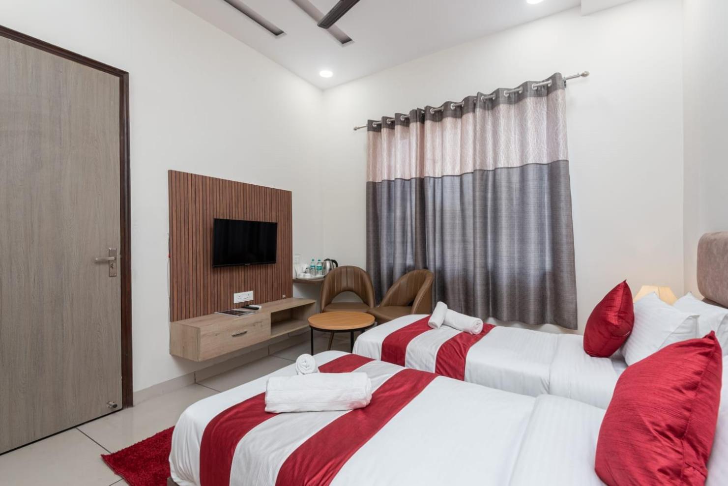 The Setu Hotel & Resorts ファリーダーバード エクステリア 写真